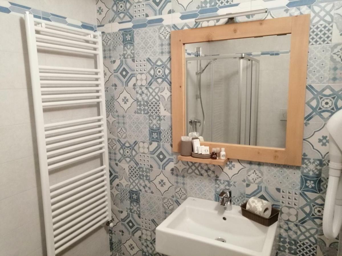 Le 4 Stagioni Hotell Cavedago Eksteriør bilde