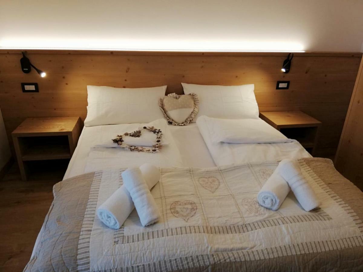 Le 4 Stagioni Hotell Cavedago Eksteriør bilde