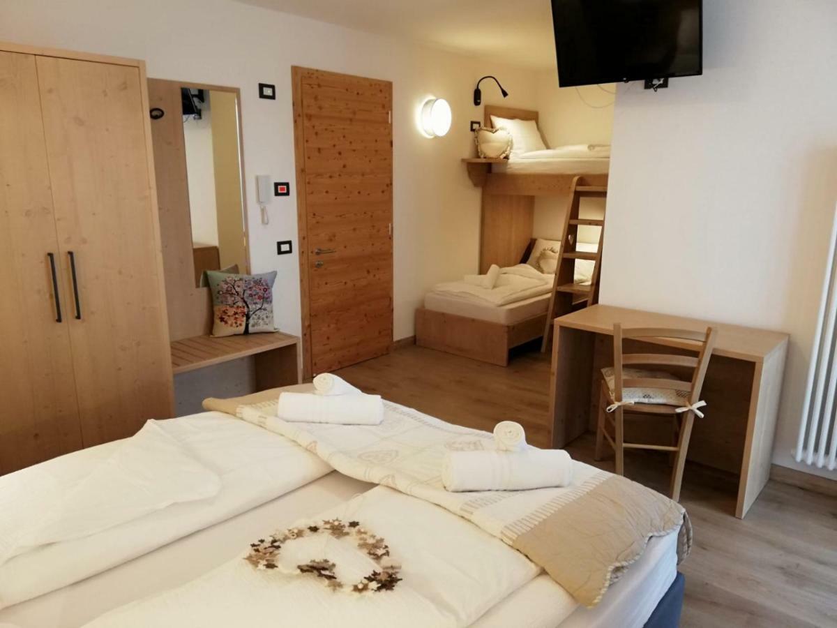 Le 4 Stagioni Hotell Cavedago Eksteriør bilde