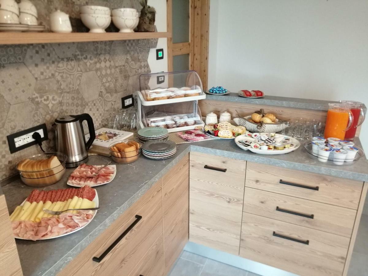 Le 4 Stagioni Hotell Cavedago Eksteriør bilde