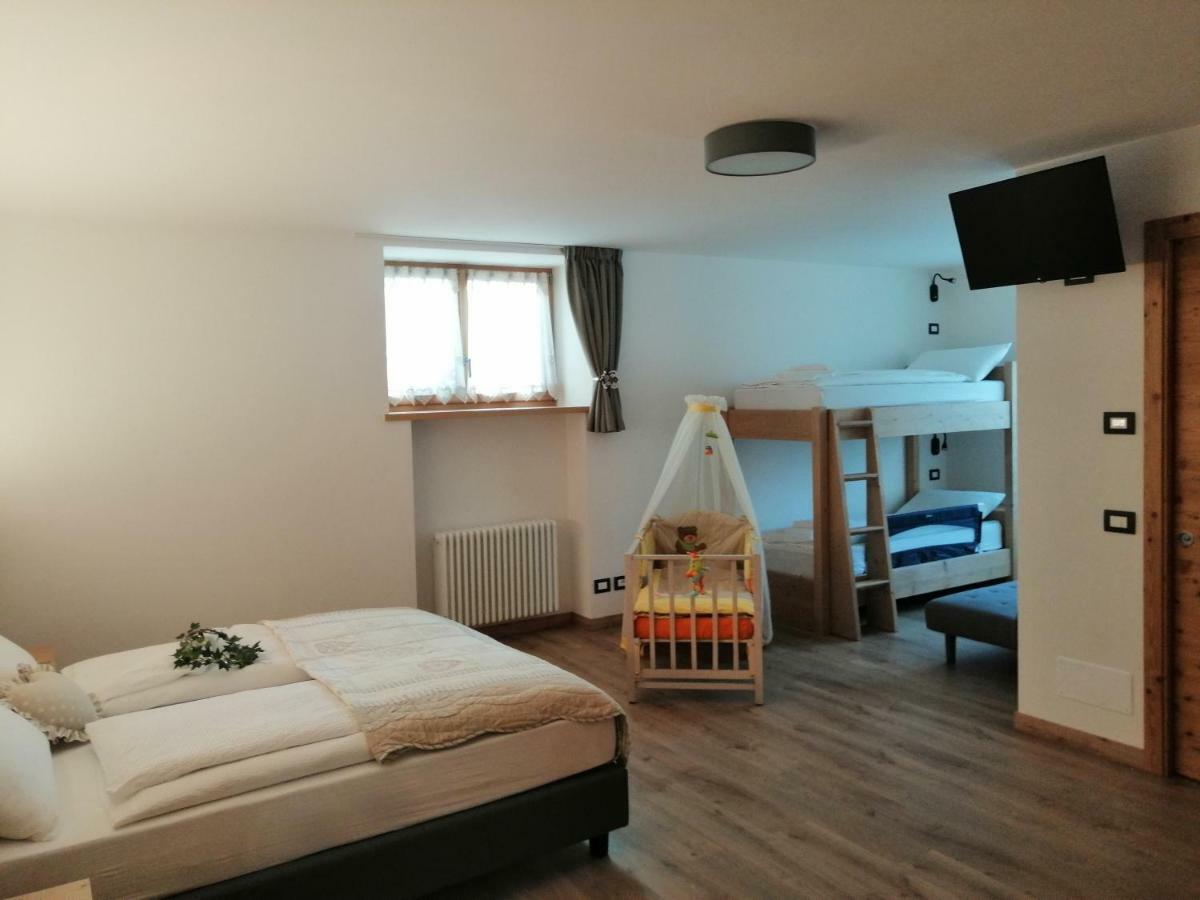 Le 4 Stagioni Hotell Cavedago Eksteriør bilde