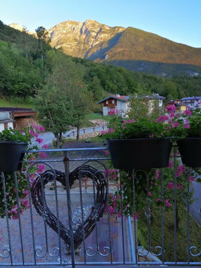 Le 4 Stagioni Hotell Cavedago Eksteriør bilde